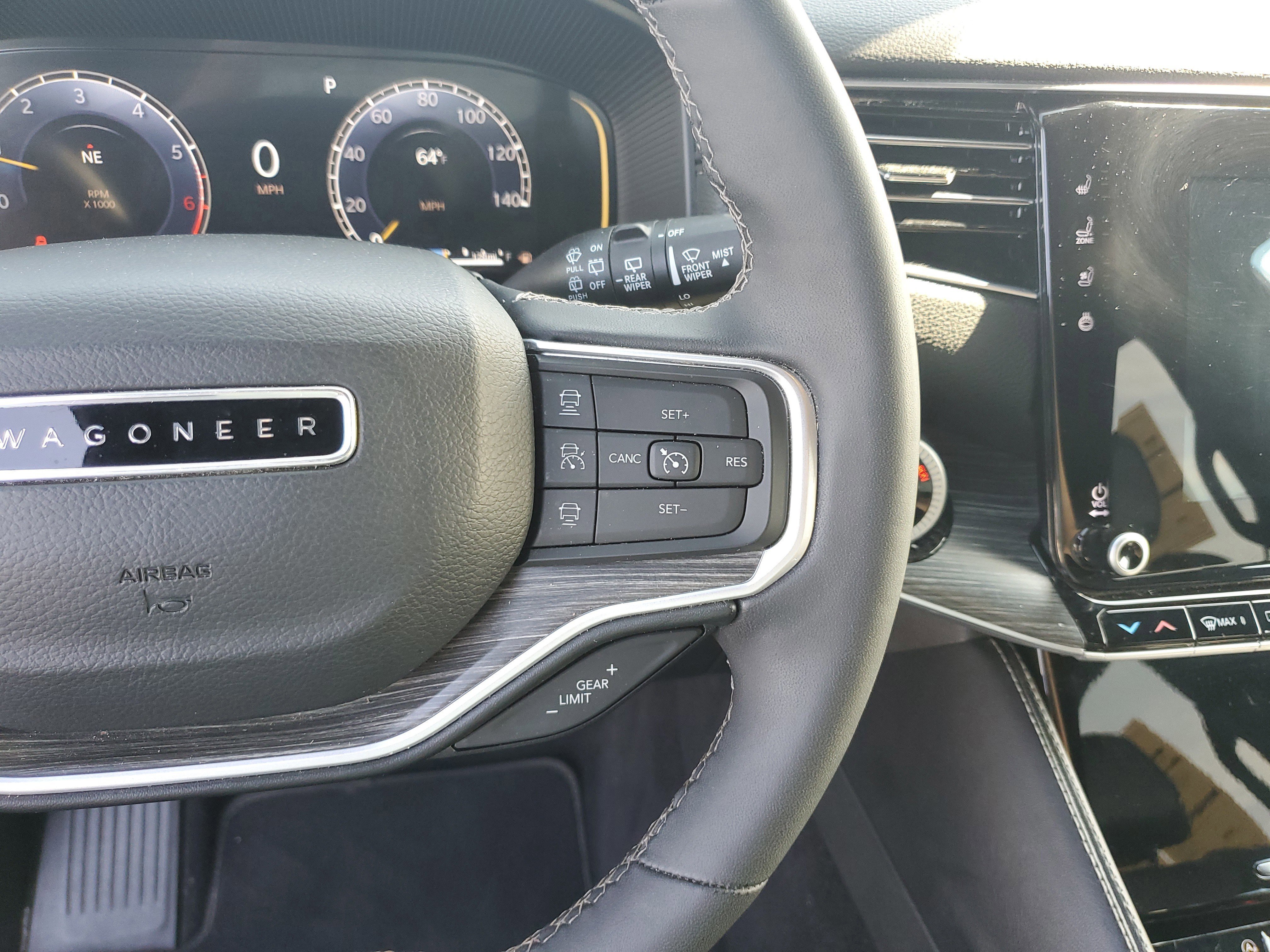 Used 2024 Jeep Wagoneer L Series II w/ Flexible Seating Group image 23