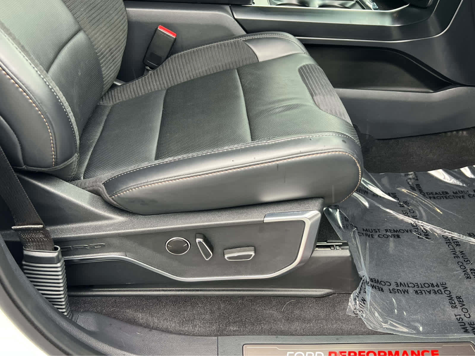 Certified 2023 Ford F150 Raptor w/ Raptor Carbon Fiber Package AWD/4WD image 18