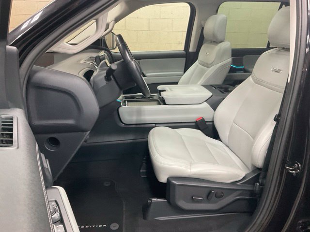 Certified 2025 Ford Expedition Max Platinum AWD/4WD image 8