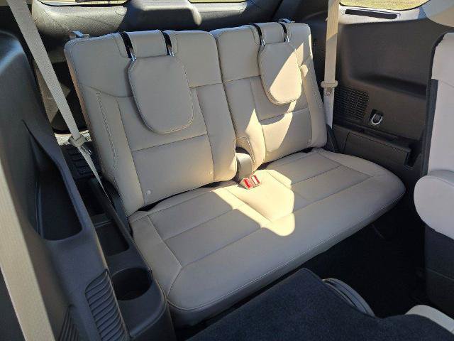 Certified 2023 Ford Explorer Platinum w/ Technology Package AWD/4WD image 14