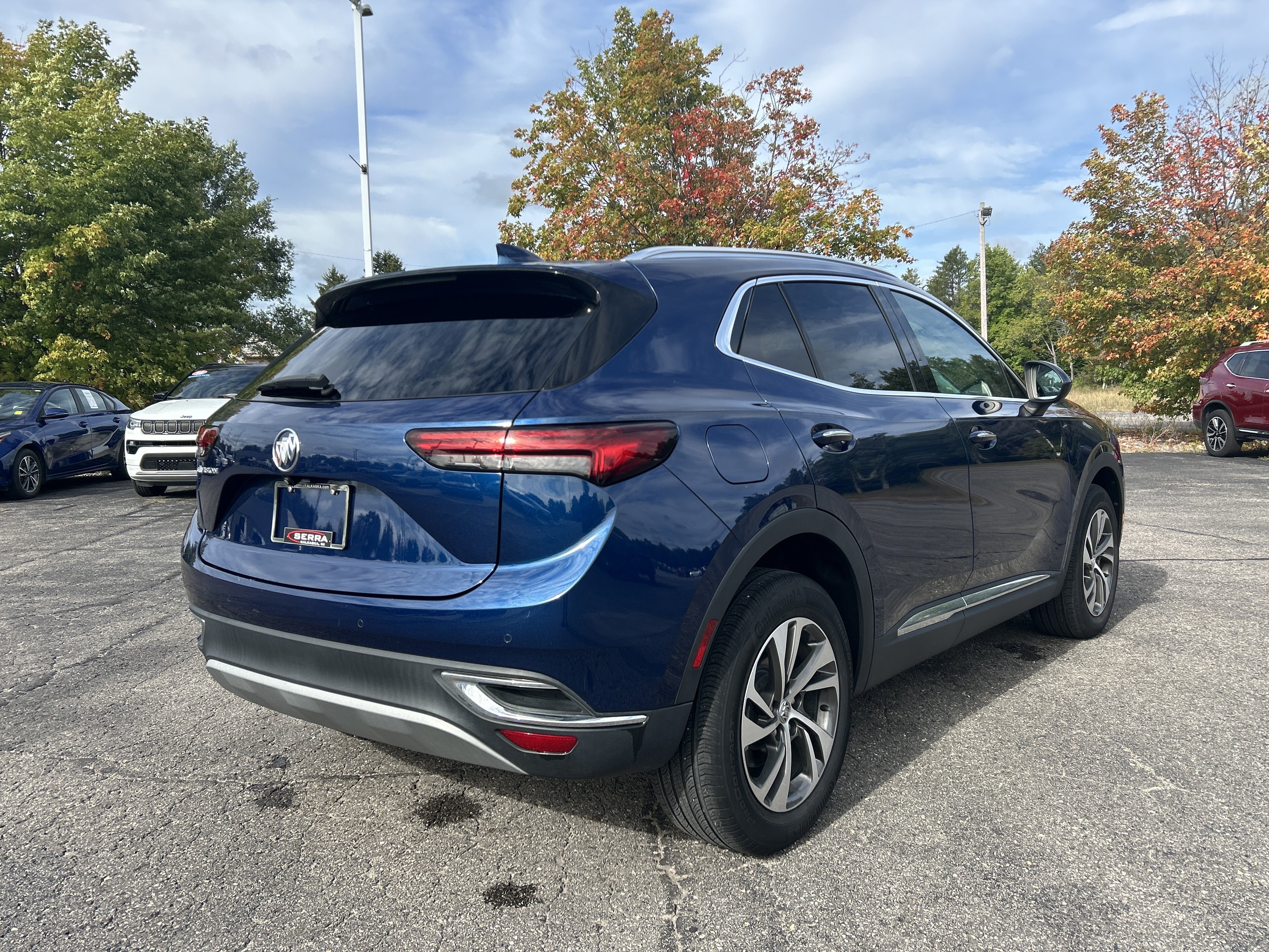 Used 2023 Buick Envision Essence FWD image 3