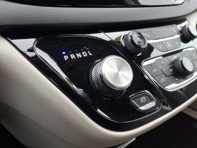Used 2017 Chrysler Pacifica Touring-L Plus FWD image 27