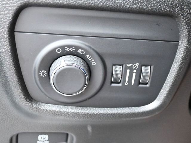Used 2024 Jeep Grand Cherokee Altitude AWD/4WD image 23