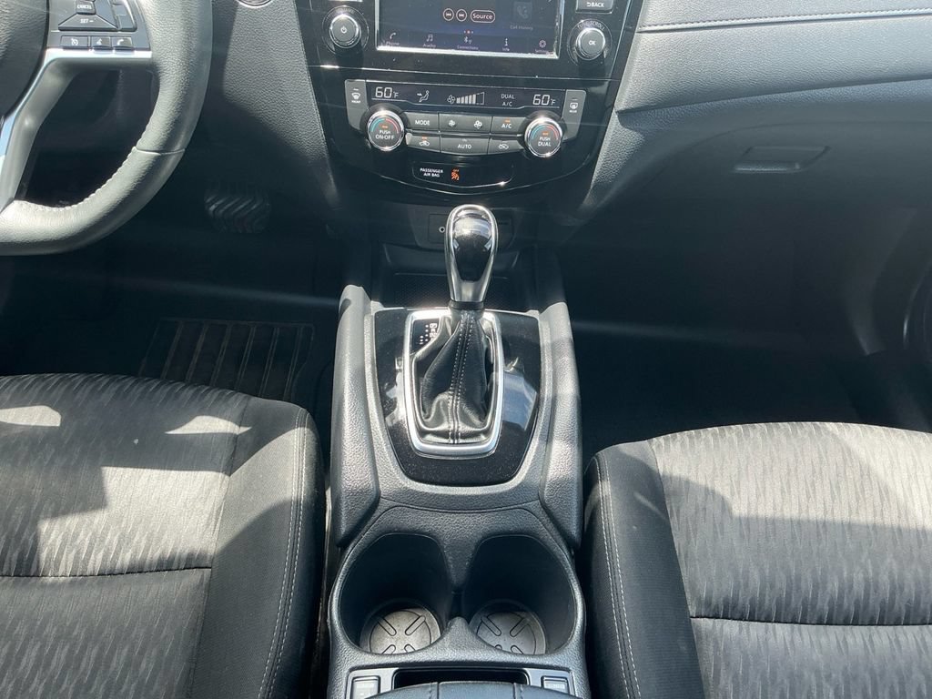 Used 2018 Nissan Rogue SV FWD image 20
