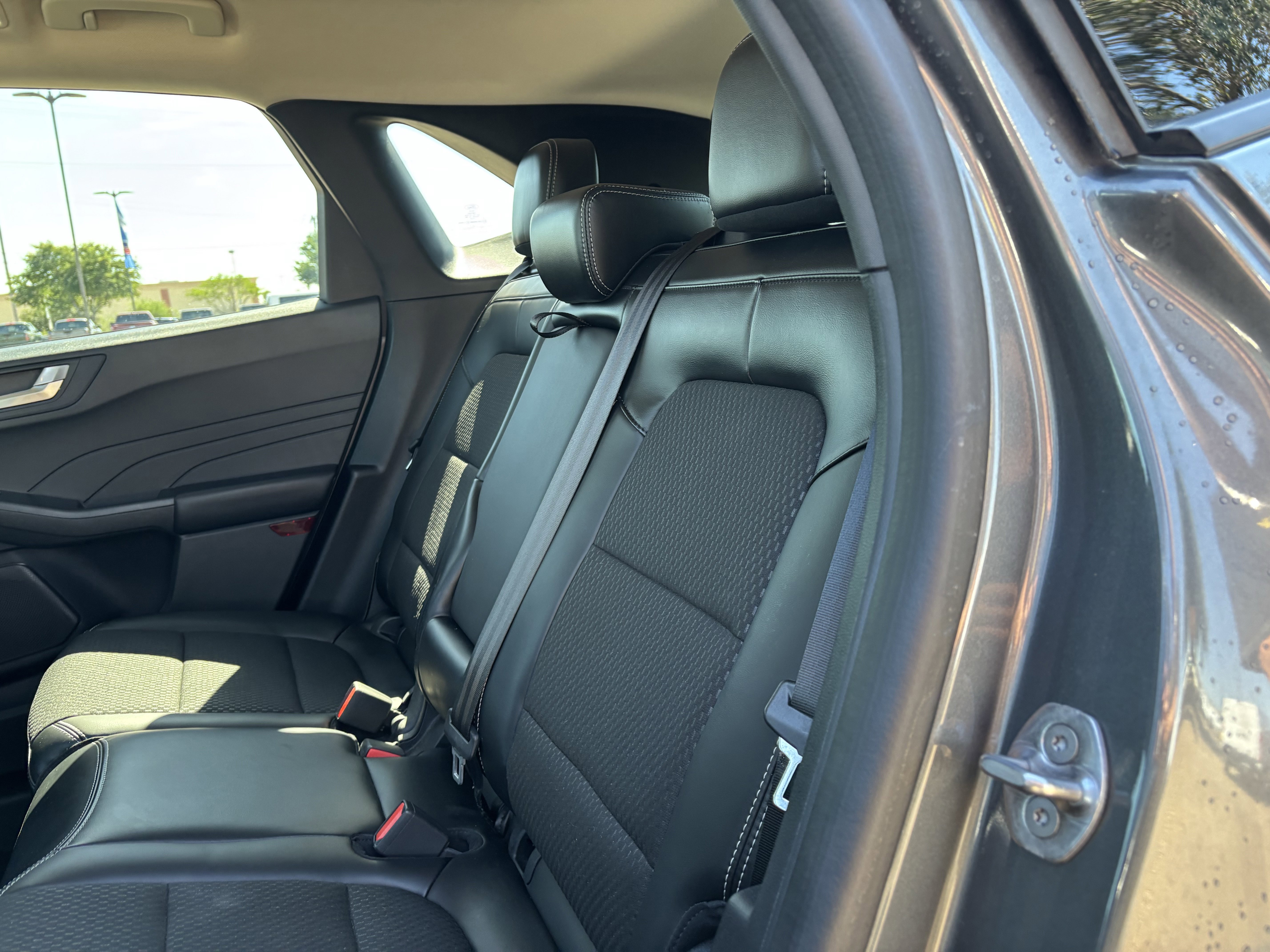 Certified 2023 Ford Escape SE image 16