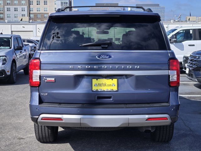 Certified 2022 Ford Expedition XLT image 6