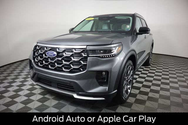 Certified 2025 Ford Explorer Platinum w/ Ultimate Package AWD/4WD image 9