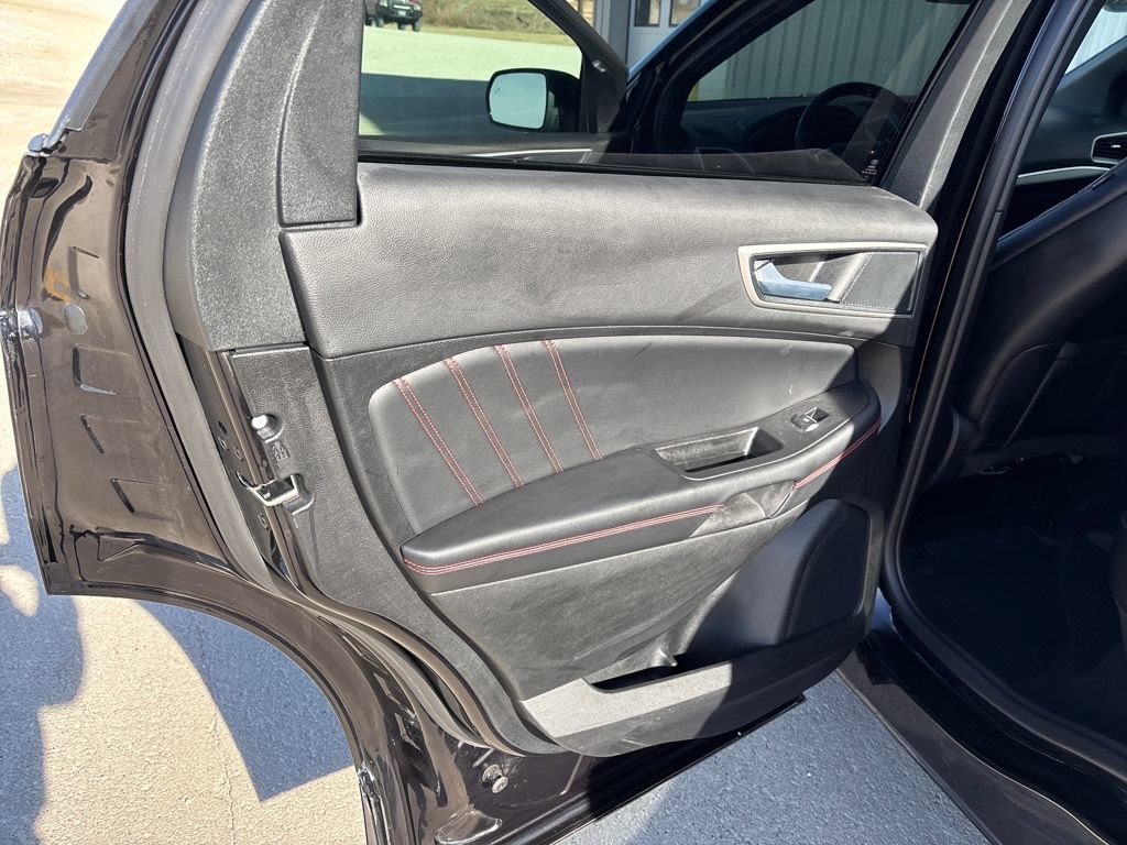 Certified 2024 Ford Edge ST-Line AWD/4WD image 24