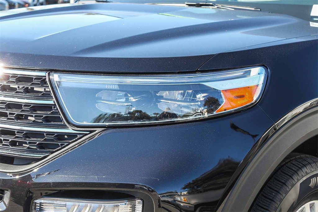 Certified 2023 Ford Explorer XLT w/ Equipment Group 202A image 4