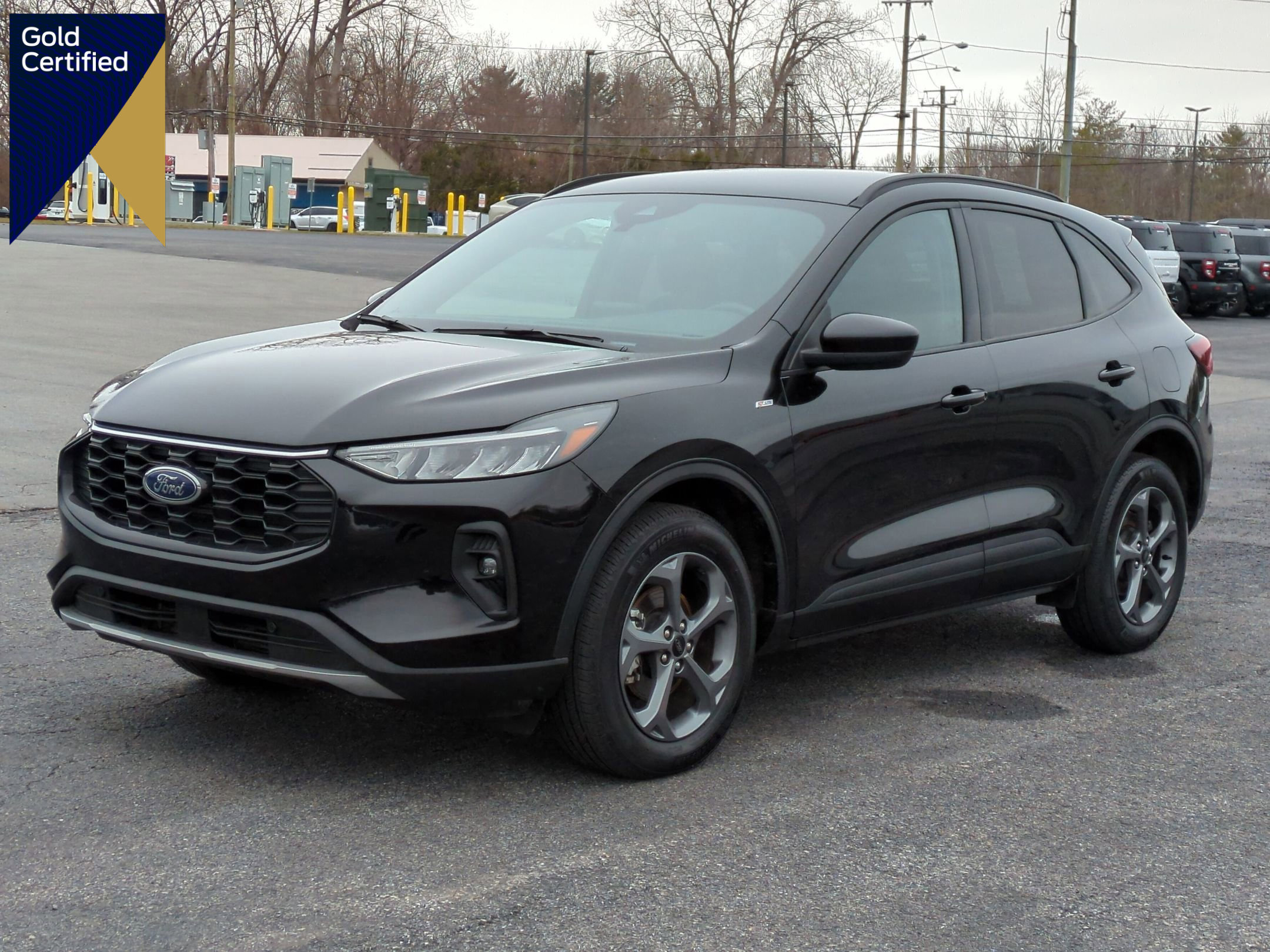 Certified 2025 Ford Escape ST-Line Select AWD/4WD image 1