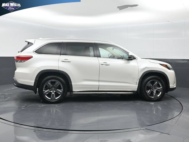 Used 2019 Toyota Highlander Limited Platinum FWD image 6