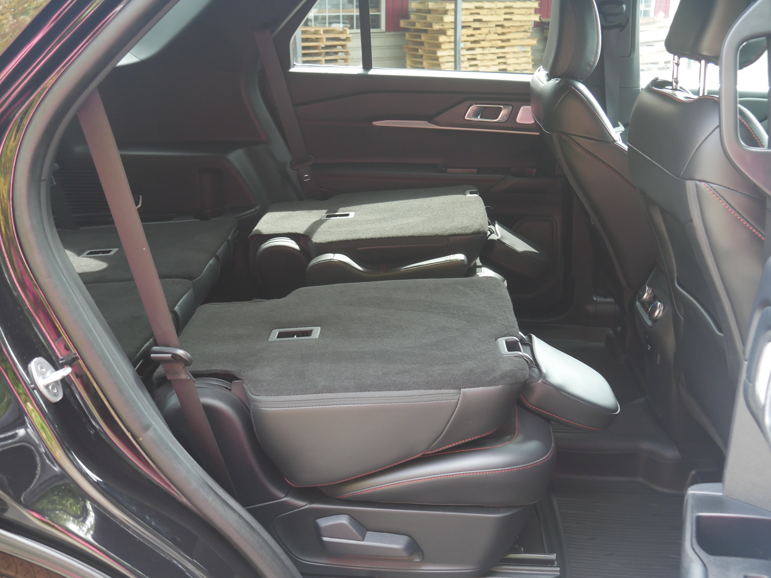 Certified 2025 Ford Explorer ST AWD/4WD image 29
