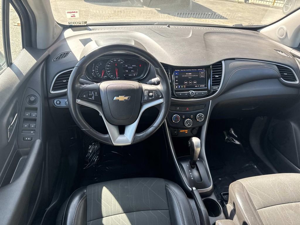 Used 2020 Chevrolet Trax LT w/ Driver Confidence Package image 10