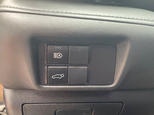 Used 2022 Toyota Highlander XLE AWD/4WD image 15
