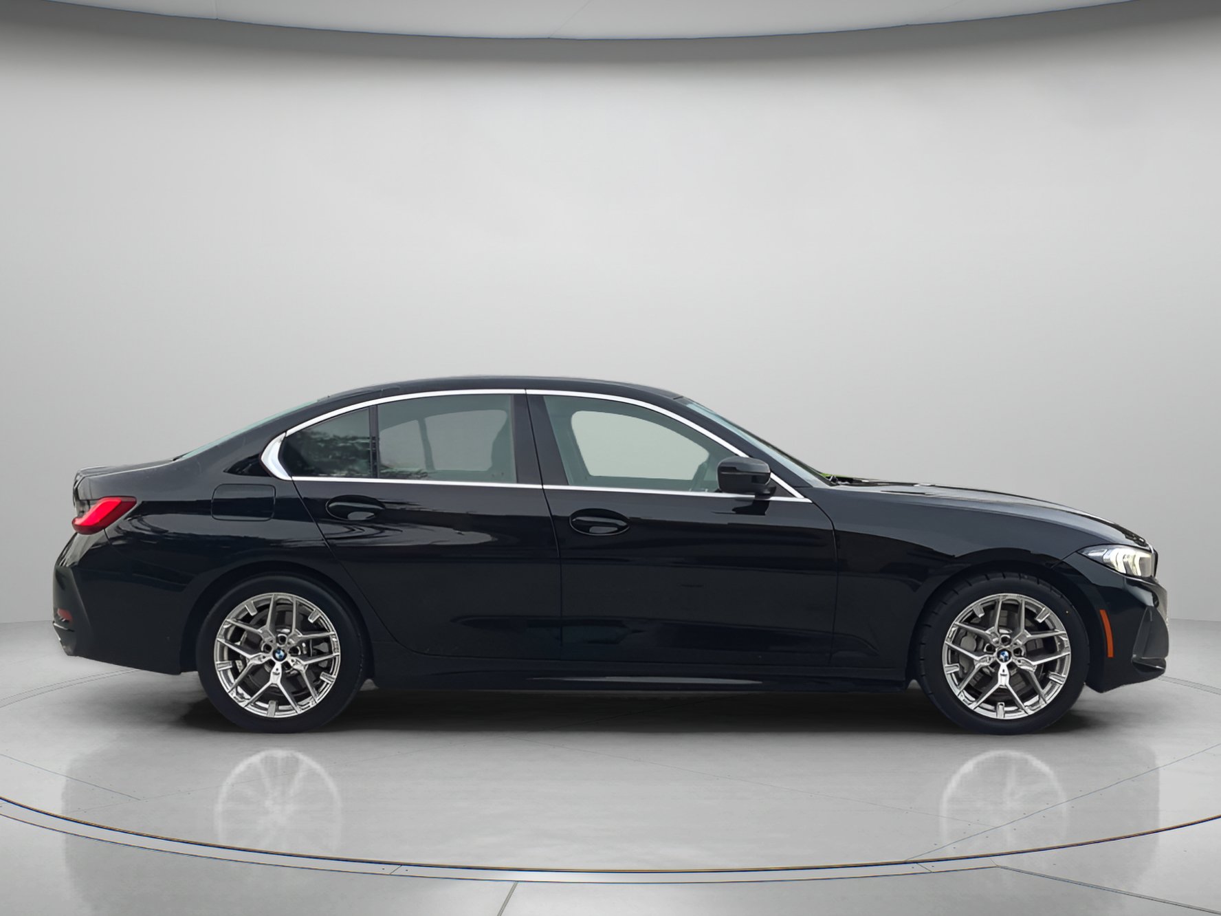 Used 2025 BMW 330i Sedan RWD image 39