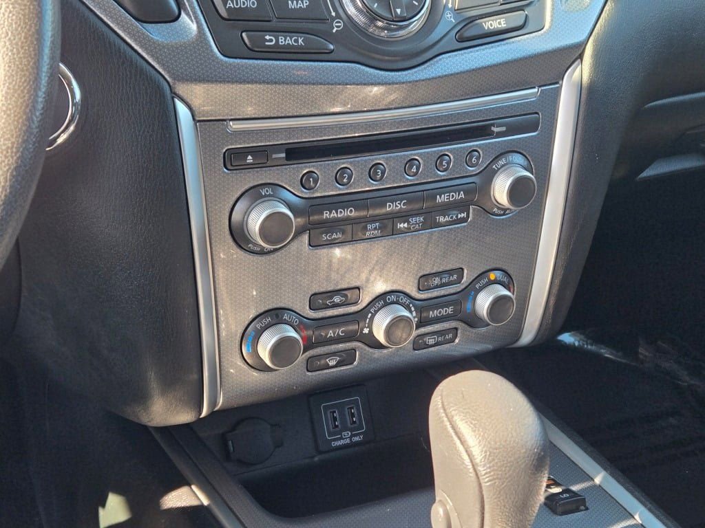 Used 2018 Nissan Pathfinder SL w/ Midnight Edition Package image 30