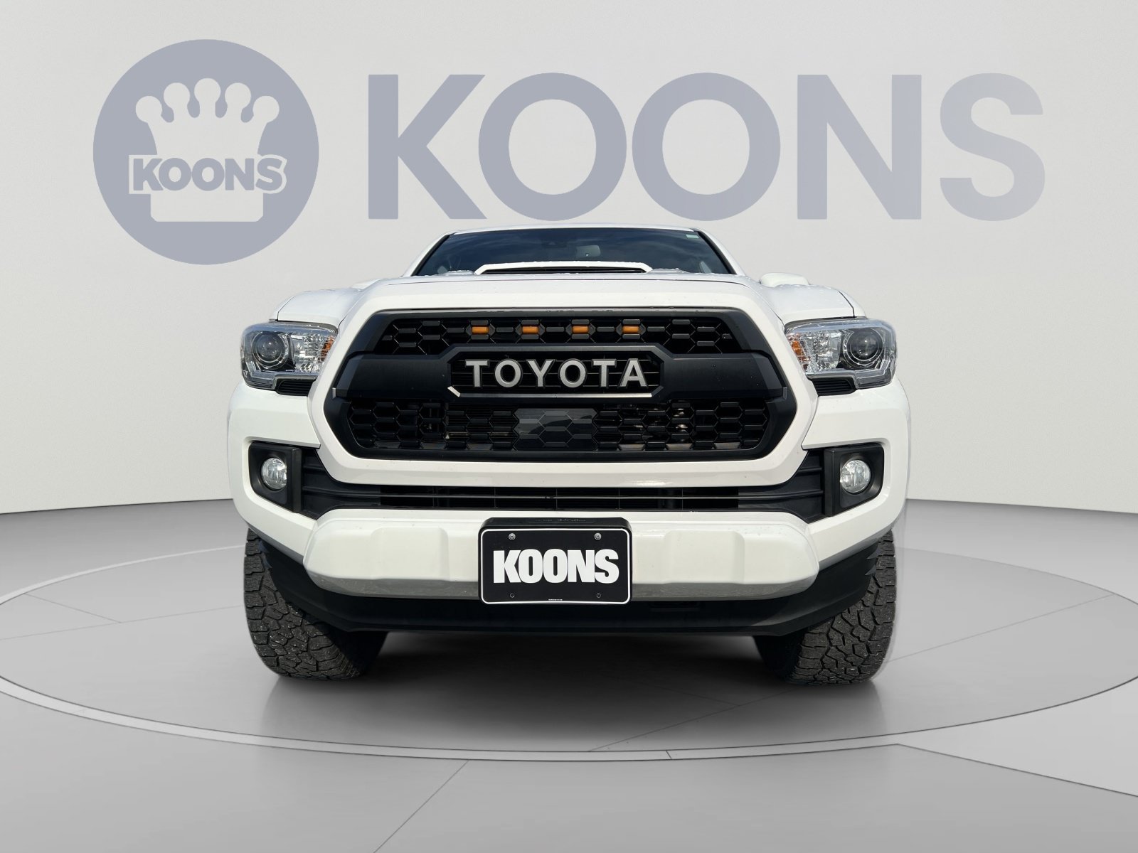 Used 2019 Toyota Tacoma TRD Sport AWD/4WD image 11