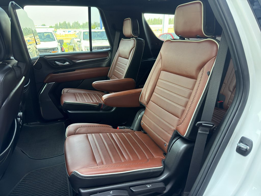 Used 2023 GMC Yukon Denali Ultimate AWD/4WD image 38