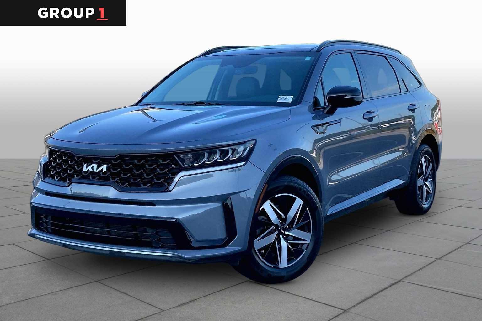 Used 2023 Kia Sorento S w/ Panoramic Sunroof Package