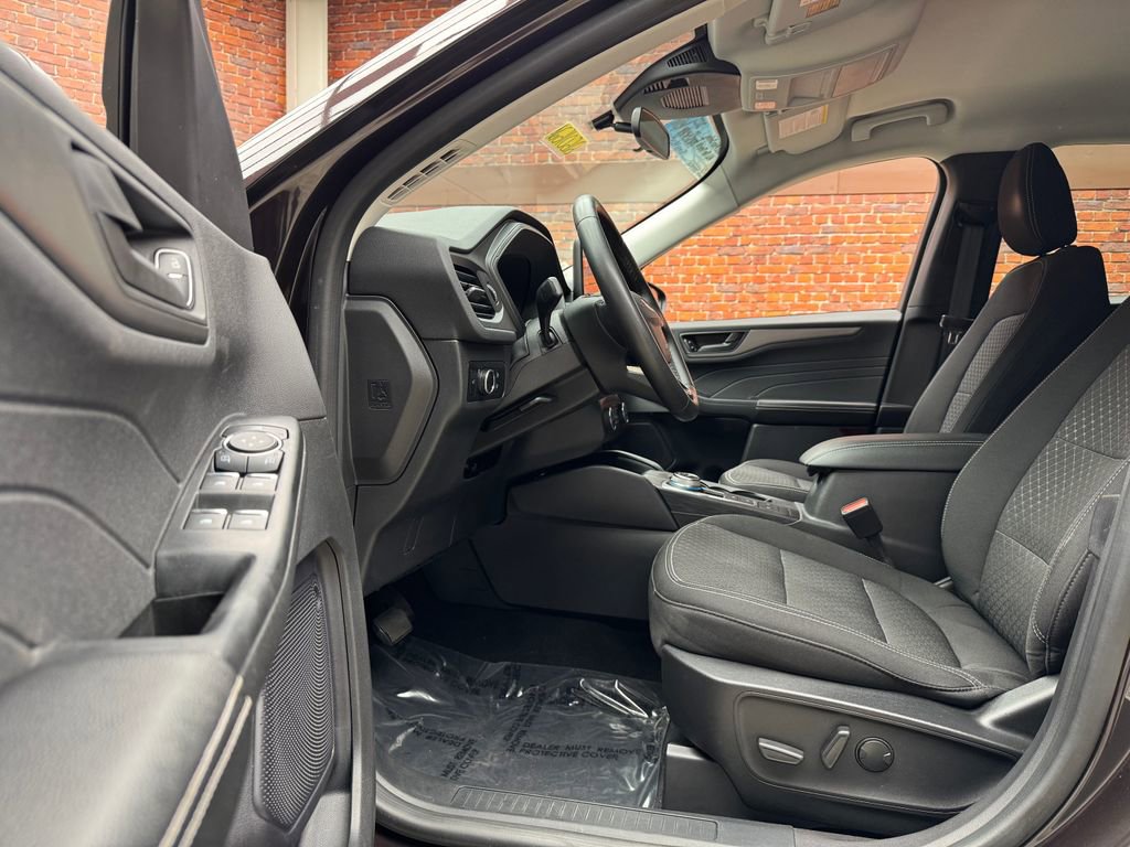 Certified 2023 Ford Escape Active AWD/4WD image 22