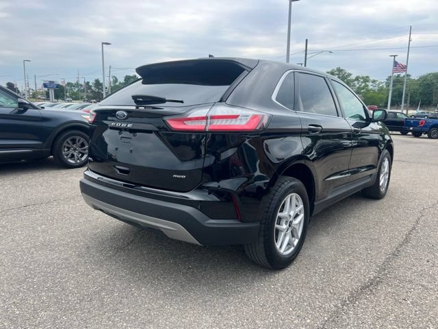 Certified 2024 Ford Edge SEL w/ Convenience Package AWD/4WD image 4
