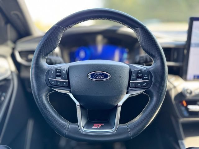 Certified 2020 Ford Explorer ST w/ Premium Technology Package AWD/4WD image 44