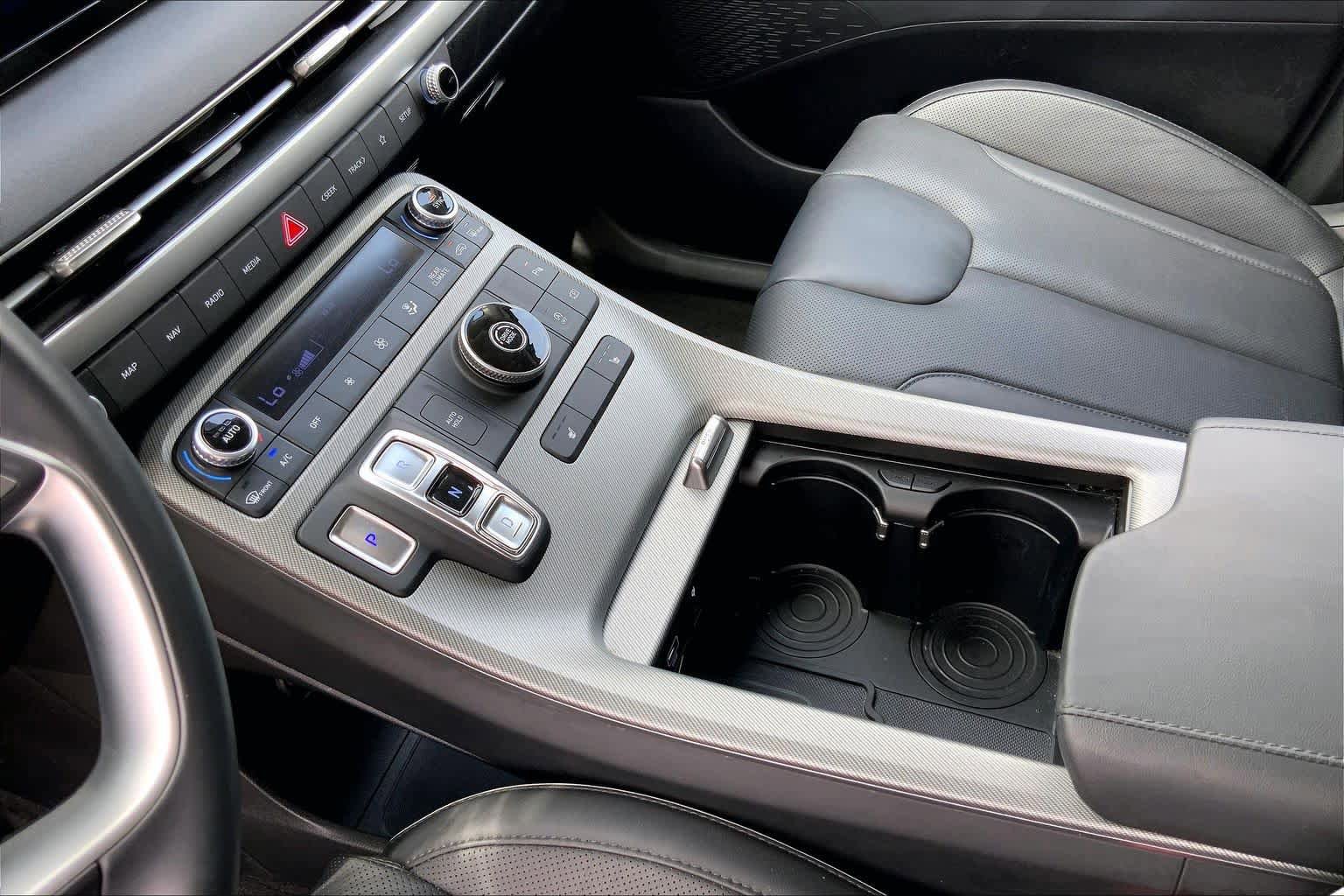 Used 2025 Hyundai Palisade SEL FWD image 15