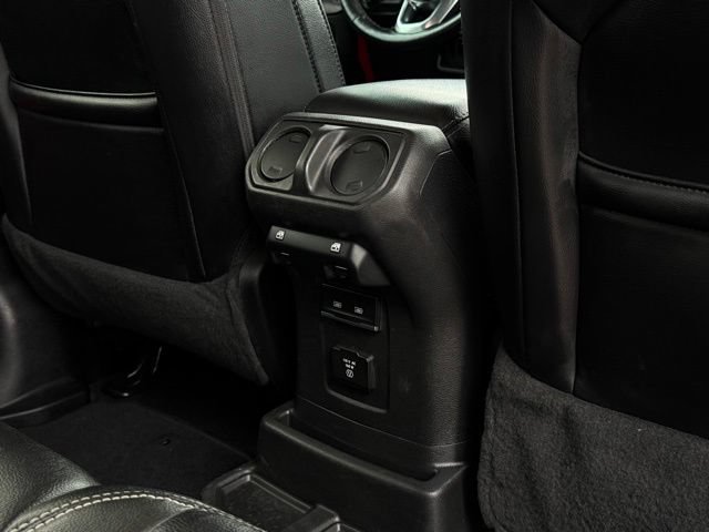 Used 2021 Jeep Wrangler Unlimited Sahara w/ Uconnect 4C Nav & Sound Group AWD/4WD image 21