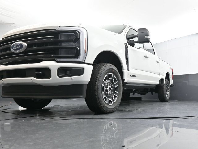 Certified 2026 Ford F350 Platinum AWD/4WD image 23