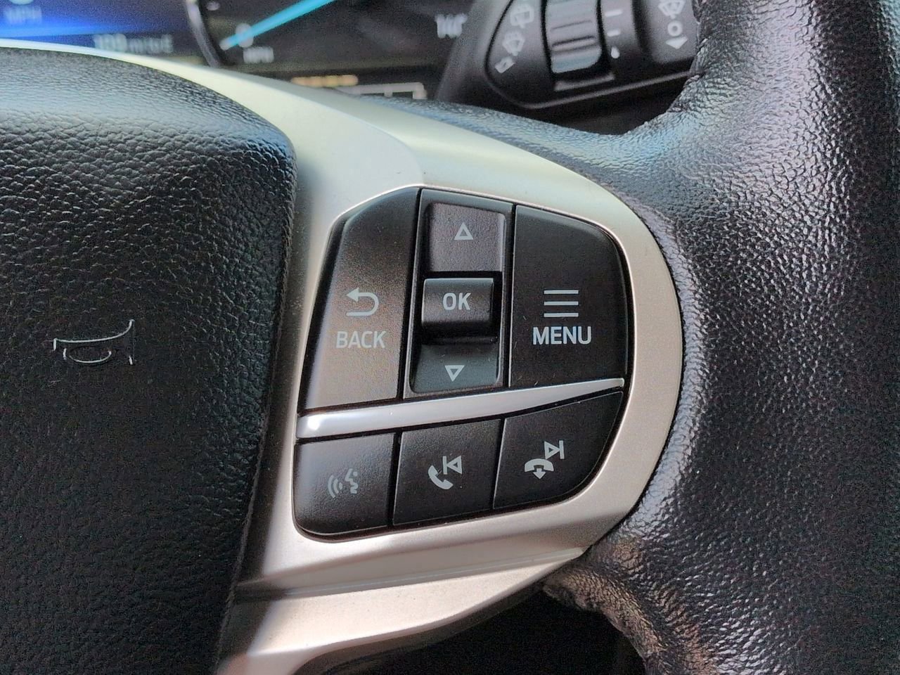 Certified 2023 Ford Explorer Limited w/ Equipment Group 301A image 25