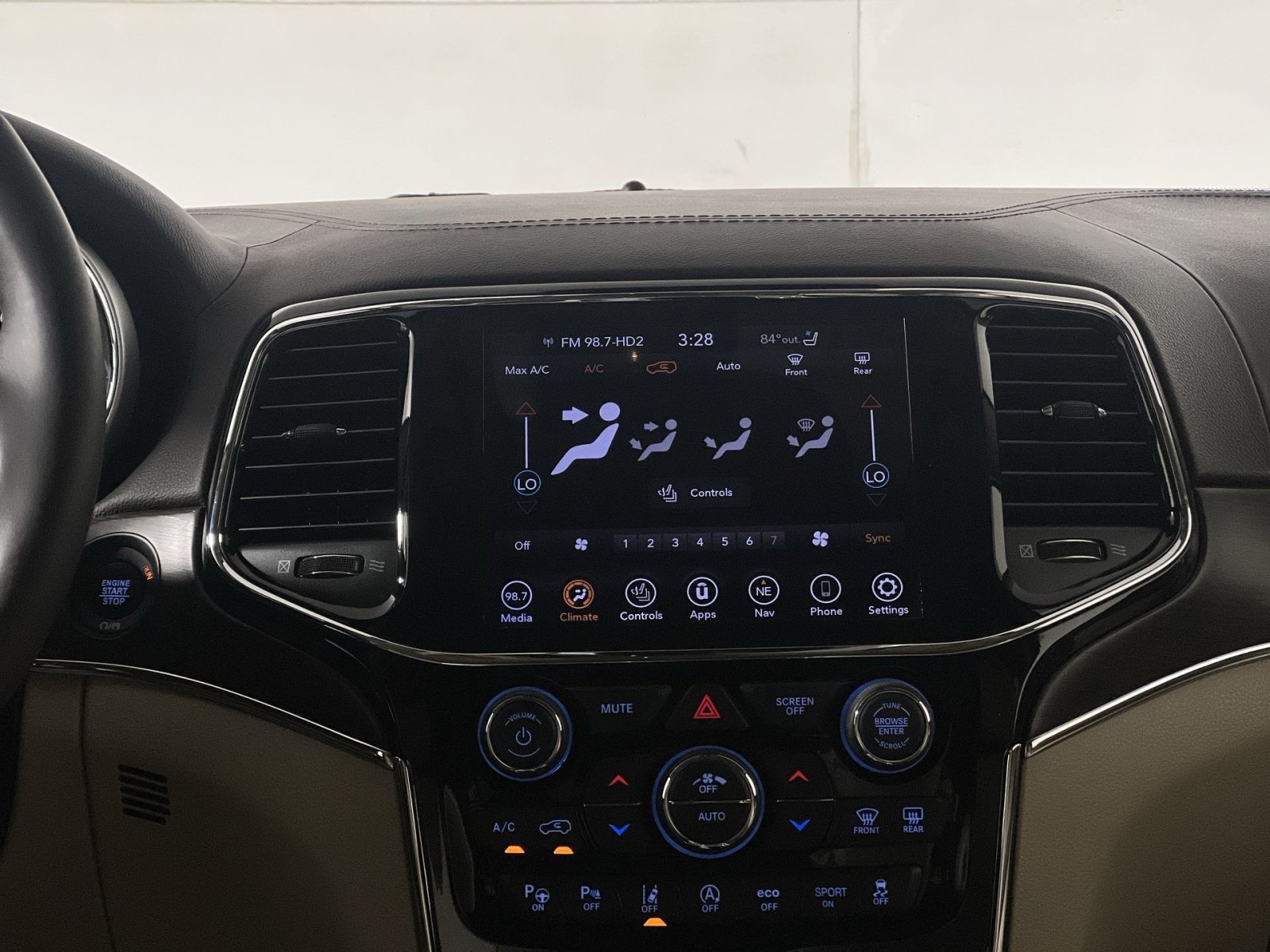 Used 2020 Jeep Grand Cherokee Summit AWD/4WD image 21