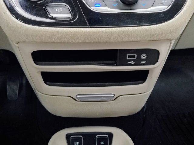 Used 2020 Chrysler Pacifica Limited FWD image 34
