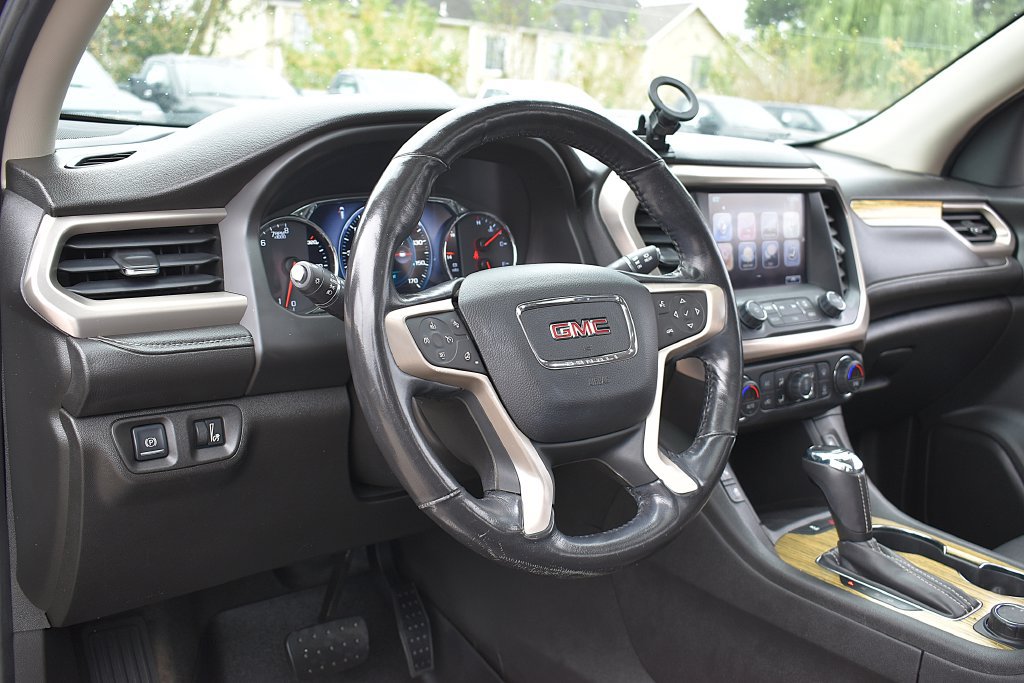 Used 2017 GMC Acadia Denali w/ Technology Package AWD/4WD image 25
