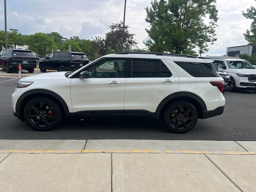 Certified 2022 Ford Explorer ST w/ Equipment Group 401A AWD/4WD image 6