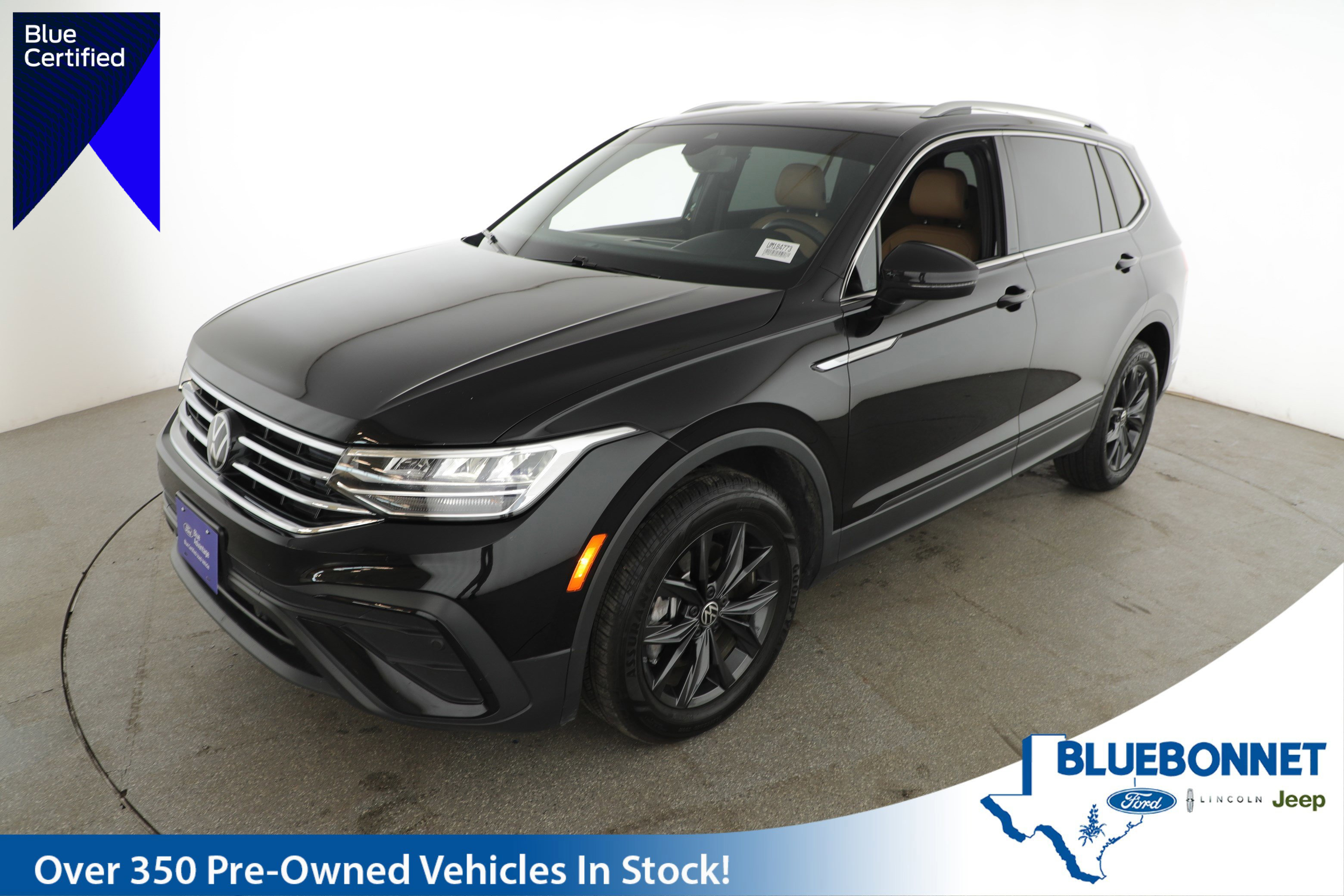 Used 2024 Volkswagen Tiguan SE image 1