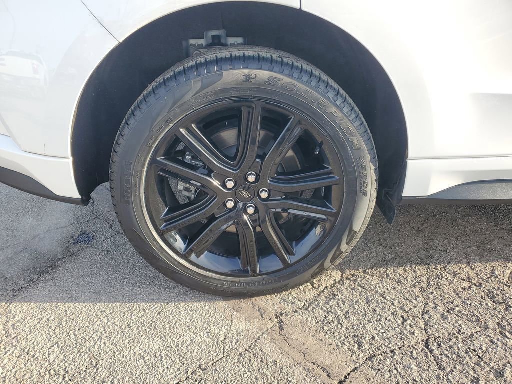 Certified 2022 Ford Edge ST-Line w/ Class II Trailer Tow Package image 6