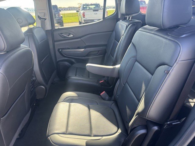 Used 2023 GMC Acadia SLT image 24