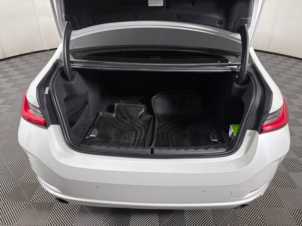 Used 2023 BMW 330i xDrive Sedan w/ Premium Package image 32