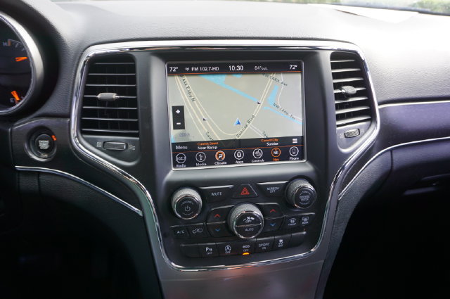 Used 2018 Jeep Grand Cherokee Limited RWD image 4