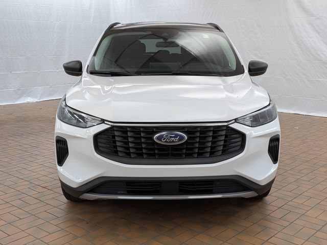 Certified 2024 Ford Escape Active w/ Tech Pack #1 AWD/4WD image 2