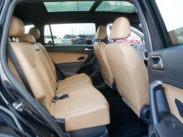 Used 2024 Volkswagen Tiguan SE AWD/4WD image 18