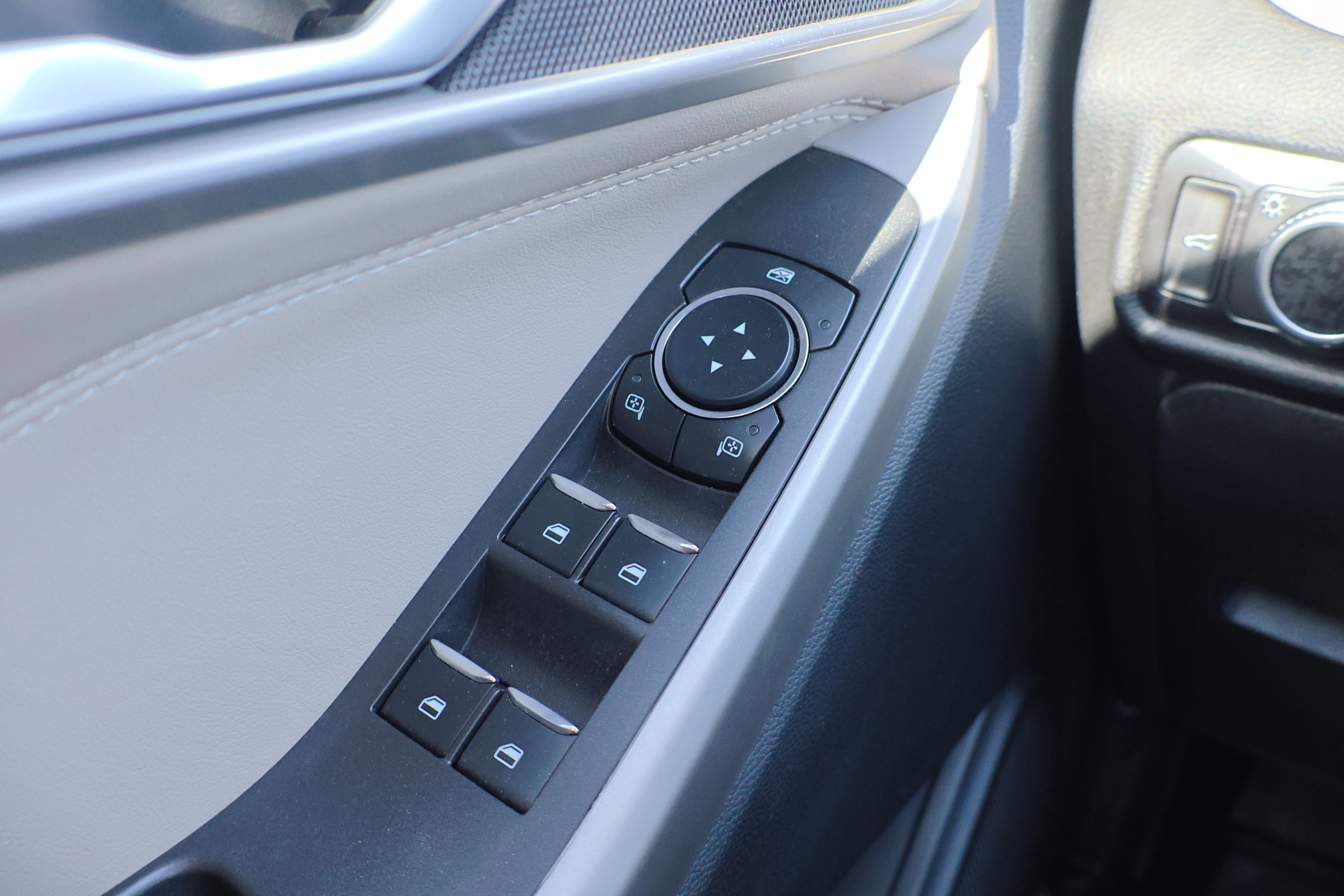 Certified 2023 Ford Explorer XLT image 24