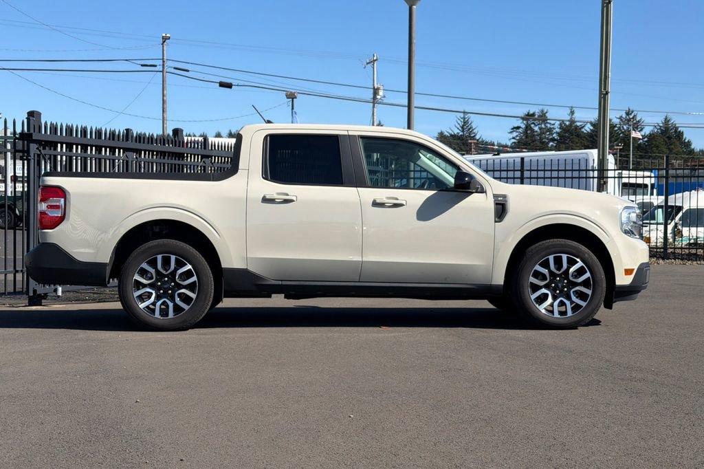 Certified 2024 Ford Maverick Lariat AWD/4WD image 2