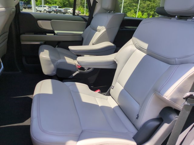 Certified 2025 Ford Expedition Active RWD image 30