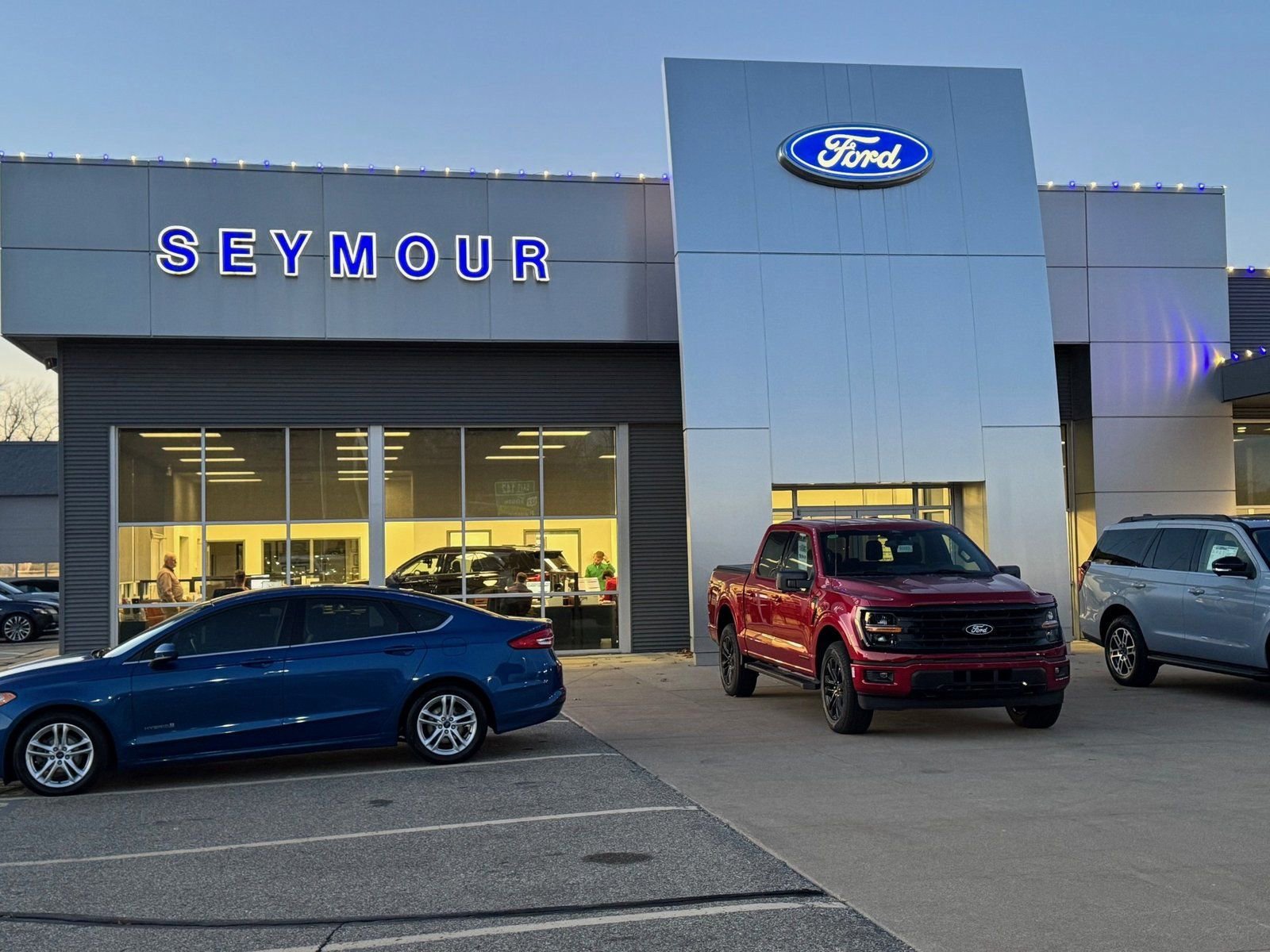 Certified 2024 Ford Escape Platinum w/ Premium Technology Package image 8