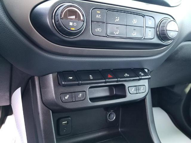 Used 2017 Chevrolet Colorado Z71 image 21