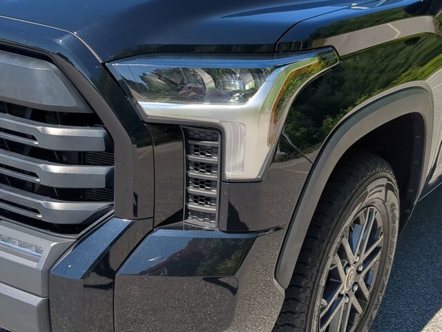 Used 2023 Toyota Tundra SR5 w/ SR5 Convenience Package AWD/4WD image 10