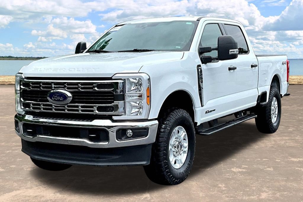 Certified 2025 Ford F250 XLT AWD/4WD image 4