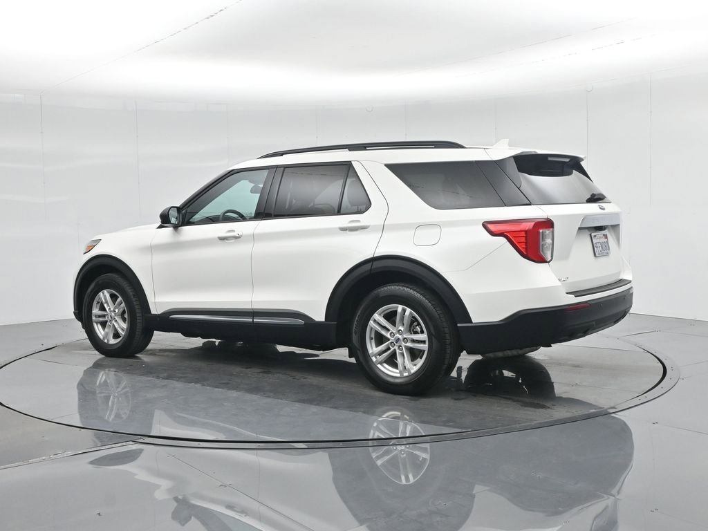 Certified 2022 Ford Explorer XLT image 7
