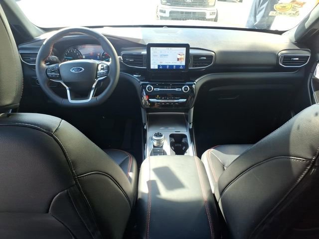 Certified 2024 Ford Explorer ST-Line w/ Class IV Trailer Tow Package AWD/4WD image 11